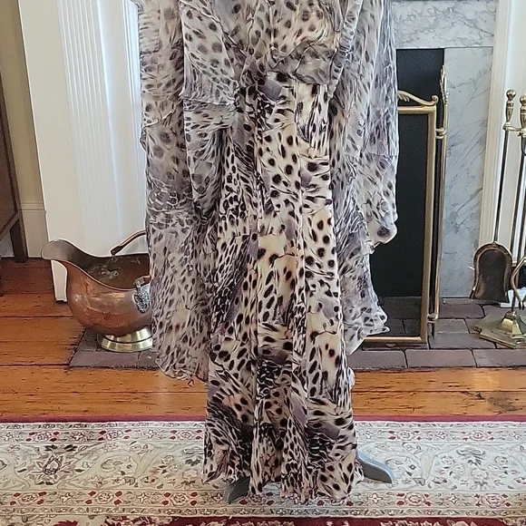 Carlos Miele Gown - Picture 9 of 12